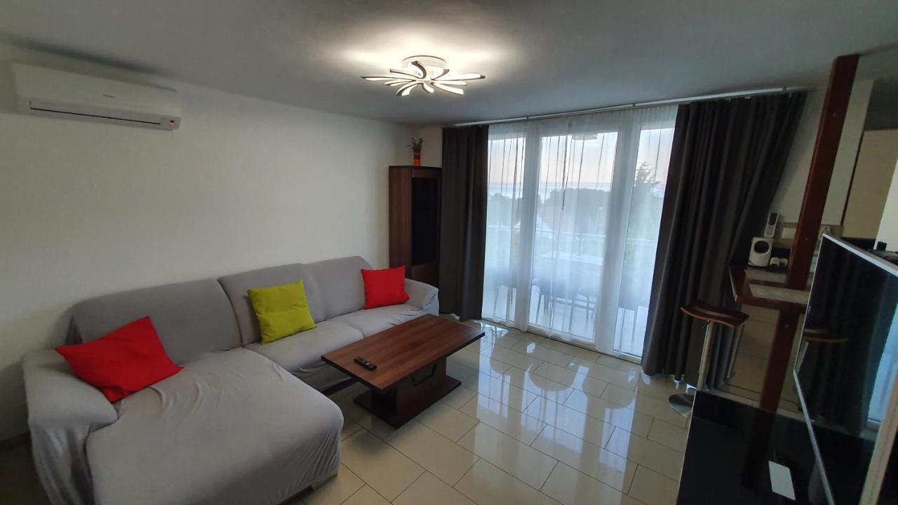 Mandula Apartmanok Бадачонтомай Екстериор снимка
