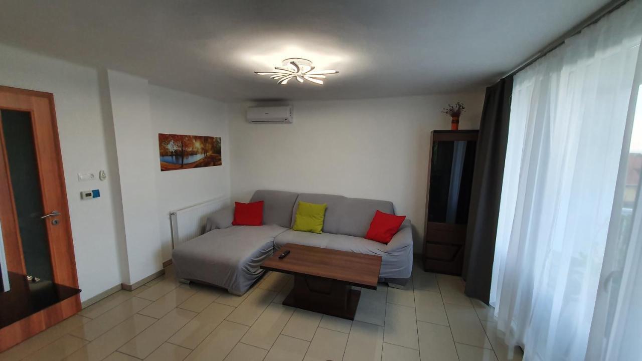 Mandula Apartmanok Бадачонтомай Екстериор снимка