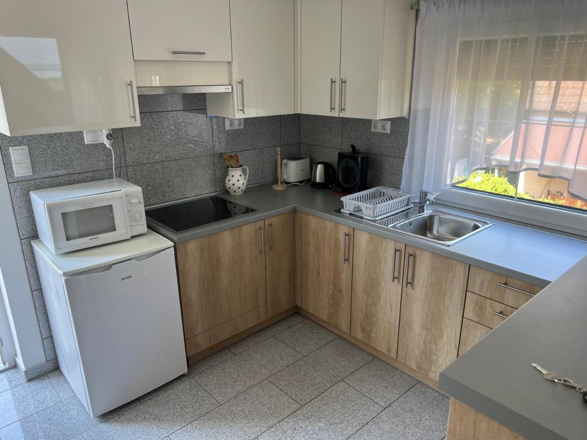 Mandula Apartmanok Бадачонтомай Екстериор снимка