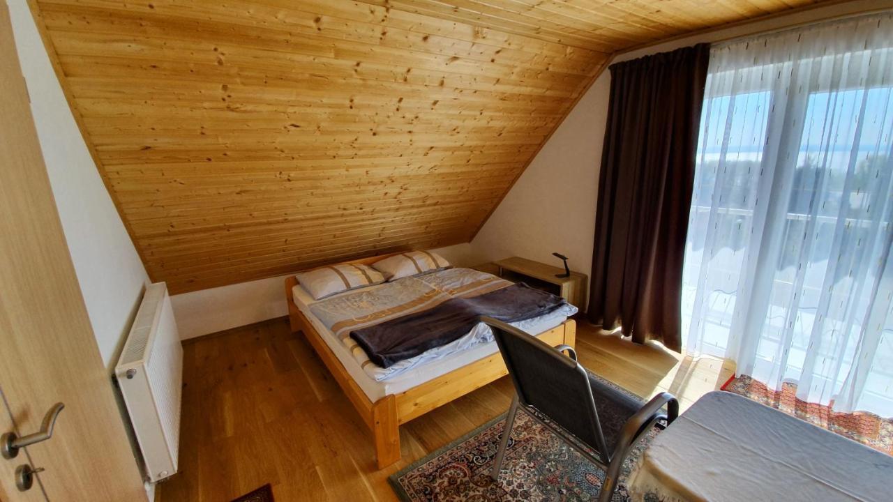Mandula Apartmanok Бадачонтомай Екстериор снимка