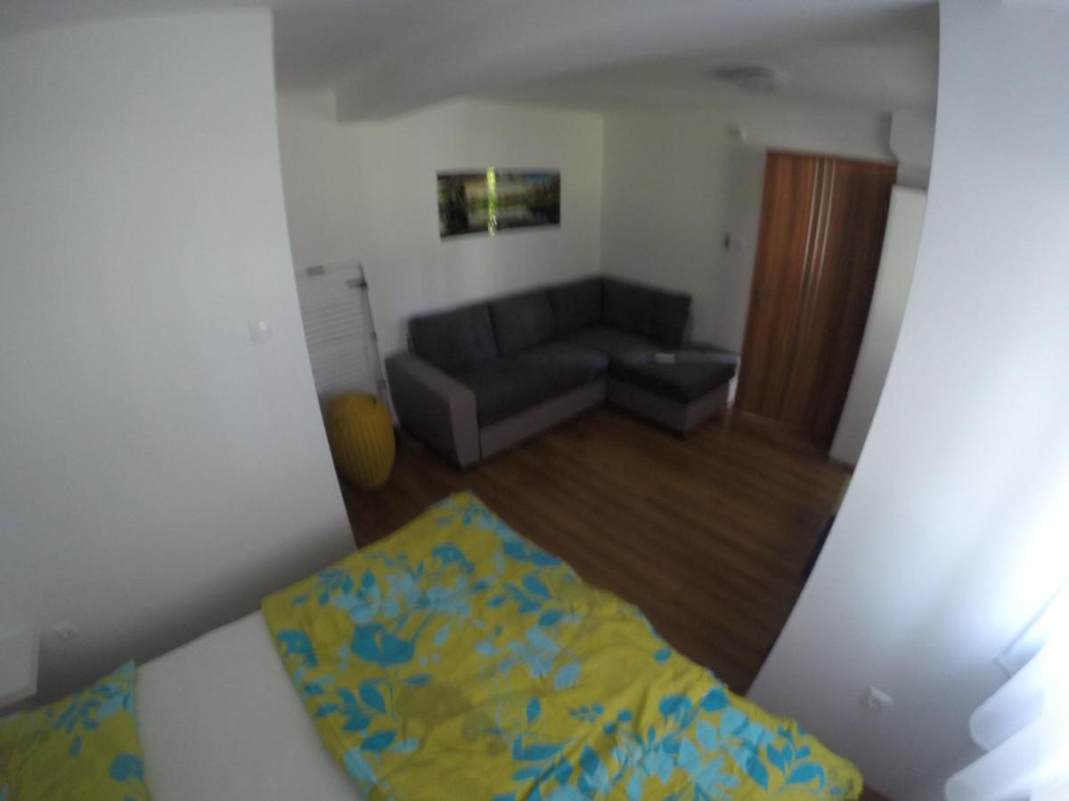 Mandula Apartmanok Бадачонтомай Екстериор снимка
