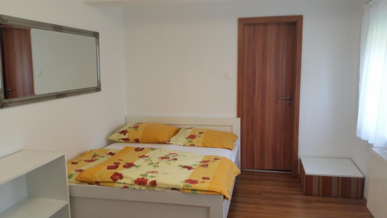 Mandula Apartmanok Бадачонтомай Екстериор снимка