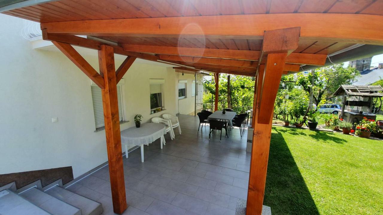 Mandula Apartmanok Бадачонтомай Екстериор снимка